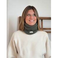 DE LA MUR “BARIDI” Olive Fleece Neck Warmer