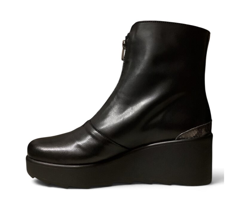 Jose Saenz 6432 Black Front Zip Wedge Boot