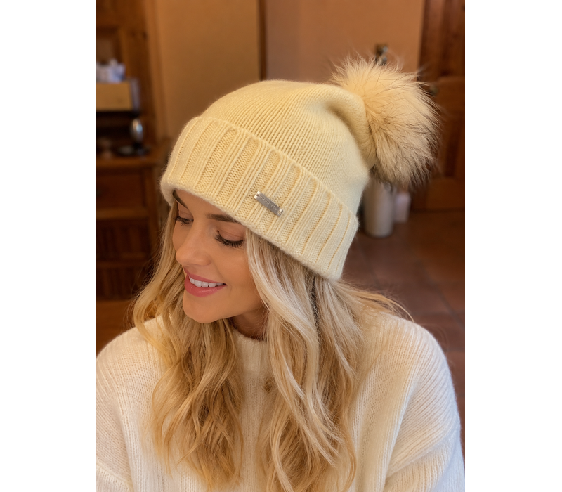 Seeberger 16207 Cashmere Turn-up w/Fur Pom
