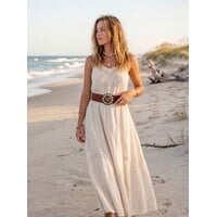 LULA Satu Tan  Leather Belt Buckle Detail