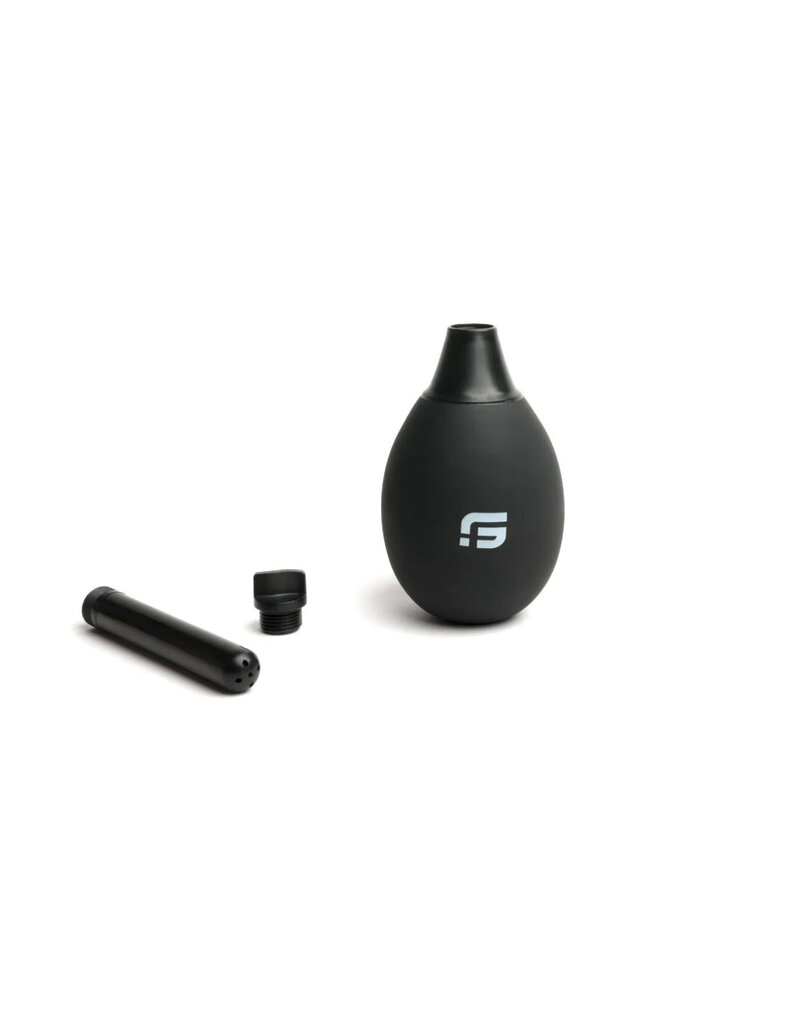 Sport Fucker Locker Room Universal Bulb Travel Douche Kit