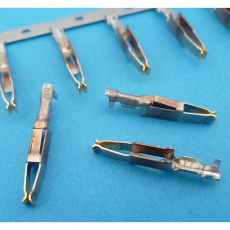 3-9917 female kontakt