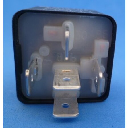 160933 Relais dubbel kontakt