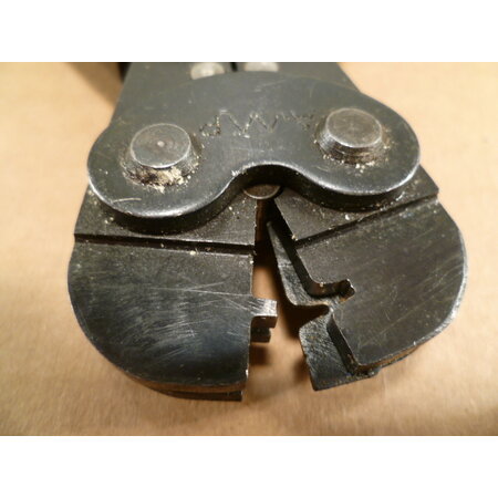 AMP krimptang 574868 gebruikt