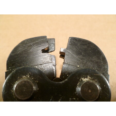 AMP krimptang 574868 gebruikt