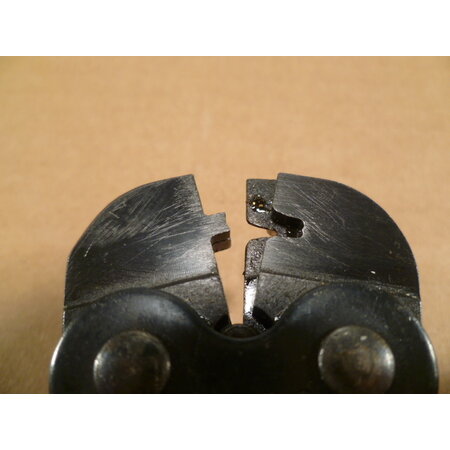 AMP krimptang 574868 gebruikt