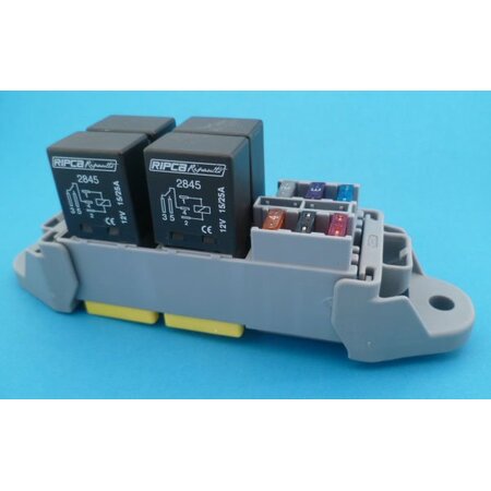 R01560 voet 4 x rel + 6 x zekering
