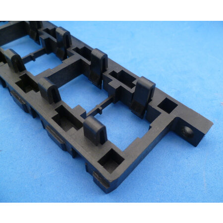 Frame voor 6 relaisvoeten RELH18