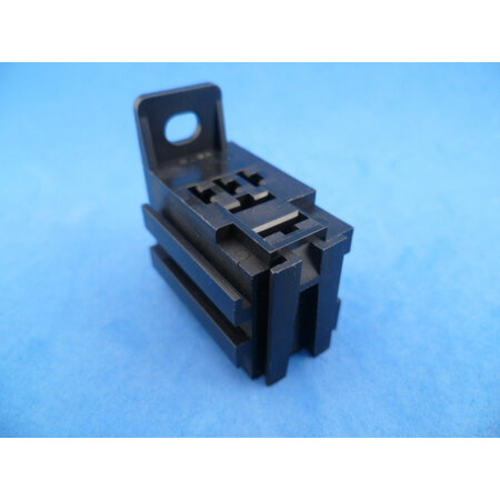 RELH009-AB  relaisvoet met aanbouwmogelijkheid