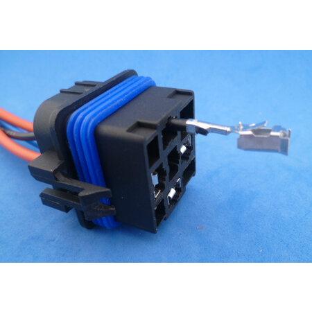 RELH-9047-WD  relaisstekker voor waterdichte relais