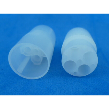 RNST4  stekkerset 4-polig rond