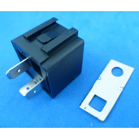 160652  relais 6V/20A