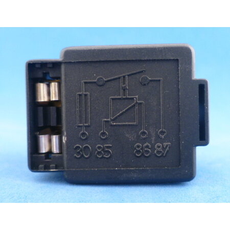 400102 relais maakkontakt 24V-15A met zekering