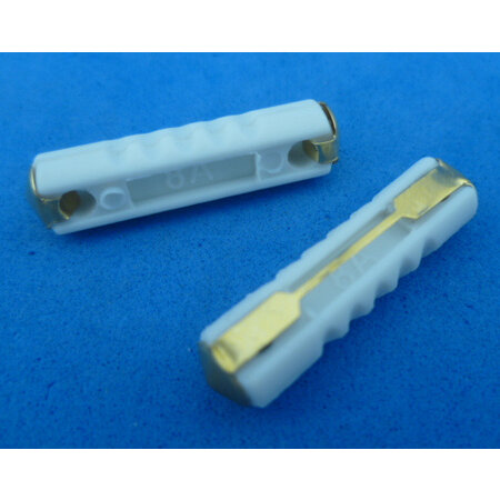 (plastic)- keramische zekering RF8TP-MS  wit 8A