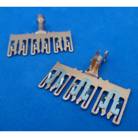 3-2695-3V  kontakt voor Mercedes zekeringkast