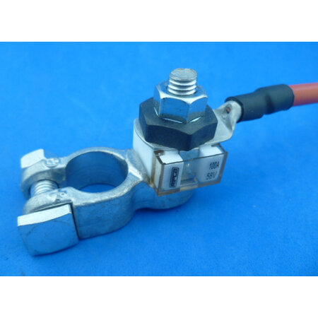 Accuklem / zekeringhouder APB-221