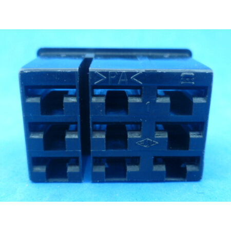 Stekkerblok 9 polig voor 6,3 mm schuifstekkers