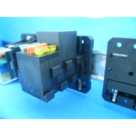 DIN rail montageklem