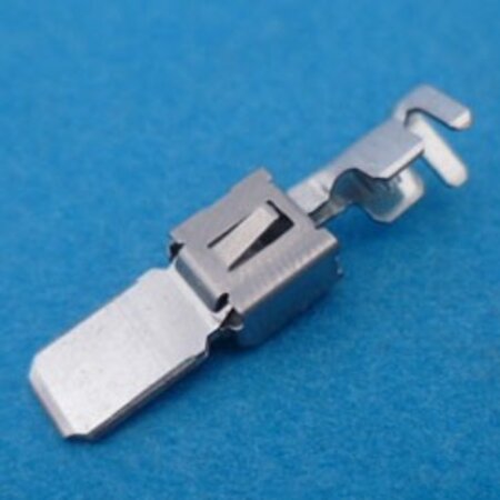 3-6685/1 male 5,7 x 0,8 mm  1.5-2.5mm2