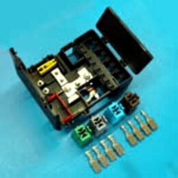 FHA00710  Battery fuse box
