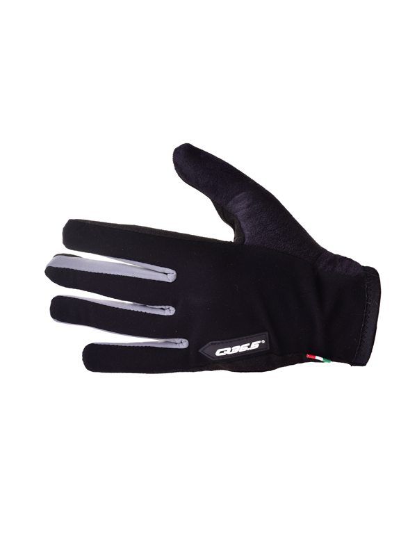 Q36.5 Q36.5 Hybrid Que Glove<br />
A versatile mid season low volume glove.