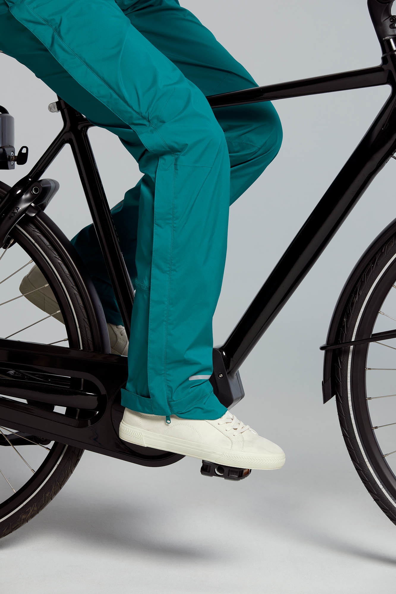 Basil Skane bicycle rain pants - men - green - Basil