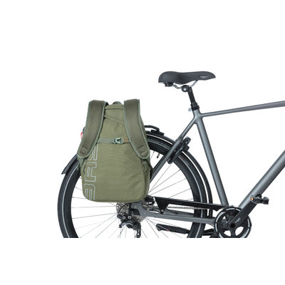 Basil Flex - bicycle backpack - 17 liter - forest green