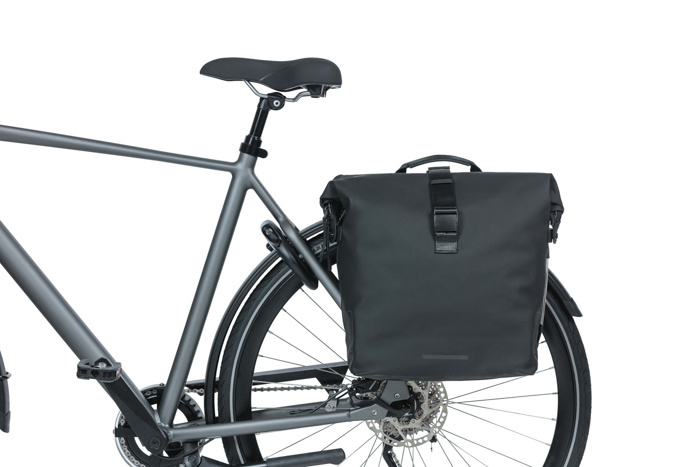 Basil SoHo - bicycle double bag Nordlicht - 41 liter - night black - Basil