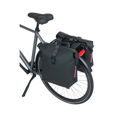 Basil SoHo - bicycle double bag Nordlicht - 36 liter - night black