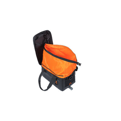 Basil Miles Tarpaulin - bagagedragertas MIK - 6 liter - zwart/oranje