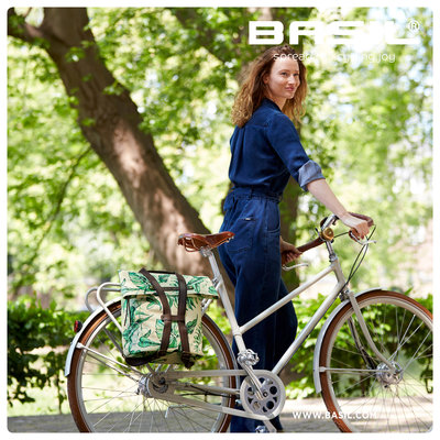 Basil Ever-Green - bicycle daypack - 12-17 liter - sandshell beige