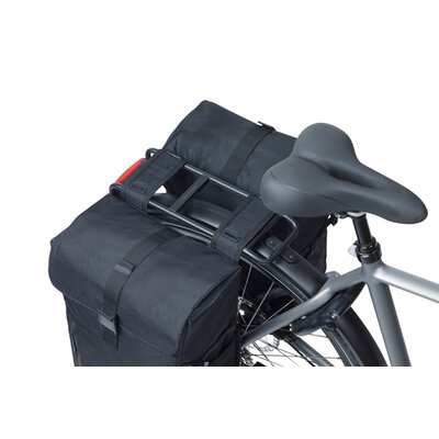 Basil Move - bicycle double bag - 30 liter- black