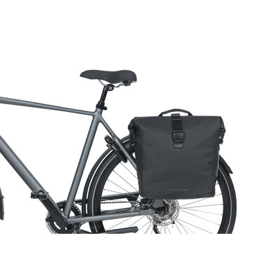 Basil SoHo Nordlicht MIK - bicycle double bag -  41 liter - night black