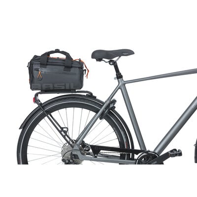 Basil Miles Tarpaulin - Gepäckträgertasche MIK - 7 Liter - schwarz/orange