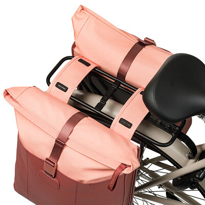 Basil Vive - Fahrrad-Doppeltasche - 28-35L - bordeaux/pink