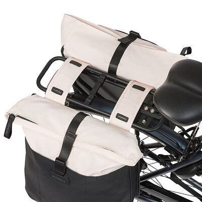 Basil Vive - double pannier bag - 28–35L - off-white/black