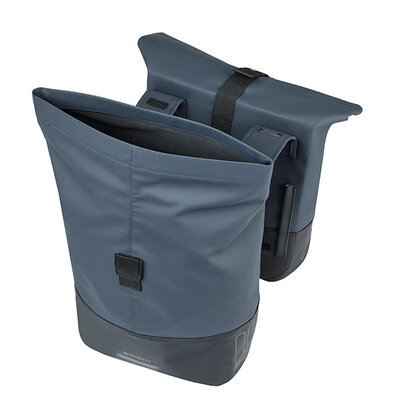 Basil Cove - dubbele fietstas - 28-32L - marineblauw/zwart