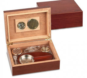 Bookwill Humidor Giftset - Mahonie 240x180x81mm Bookwill Humidor Giftset - Mahonie 240x180x81mm