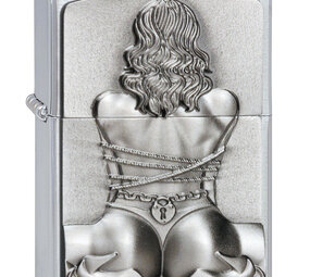 Zippo Zippo - Emblème de la fille bondage Zippo Zippo - Emblème de la fille bondage