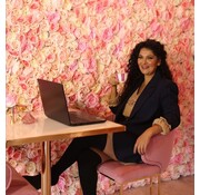 Consultation with Hair Research Center (20 minutes)