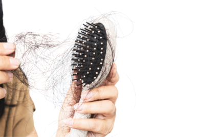 Haarverlies bij vrouwen: wat je bloed vertelt  en waarom het haar van Ingrid uit B&B Vol Liefde herkenbaar is