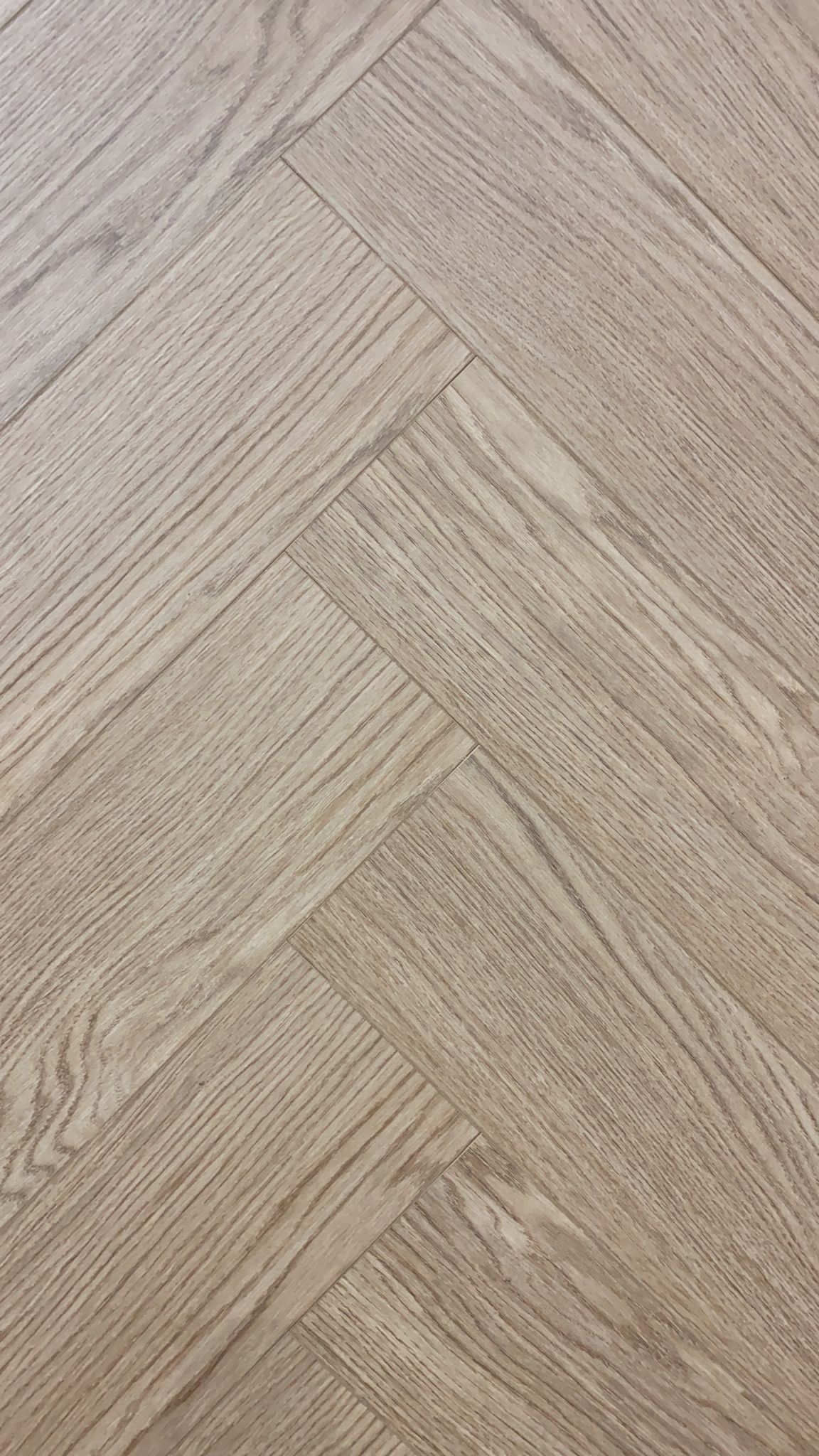 Hebeta PALLETDEAL Novelle Visgraat 018 eiken 80m² laminaat