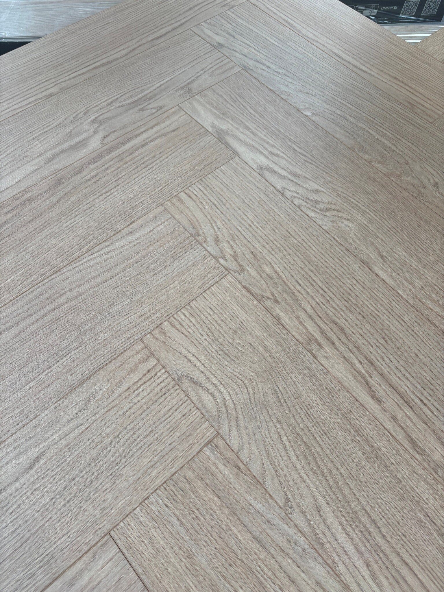 Hebeta PALLETDEAL Novelle Visgraat 018 eiken 80m² laminaat