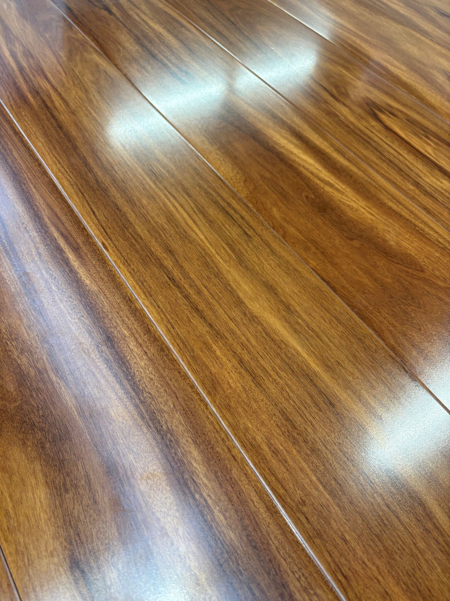 Oranjelijn Mumbai Oak High Gloss Laminaat
