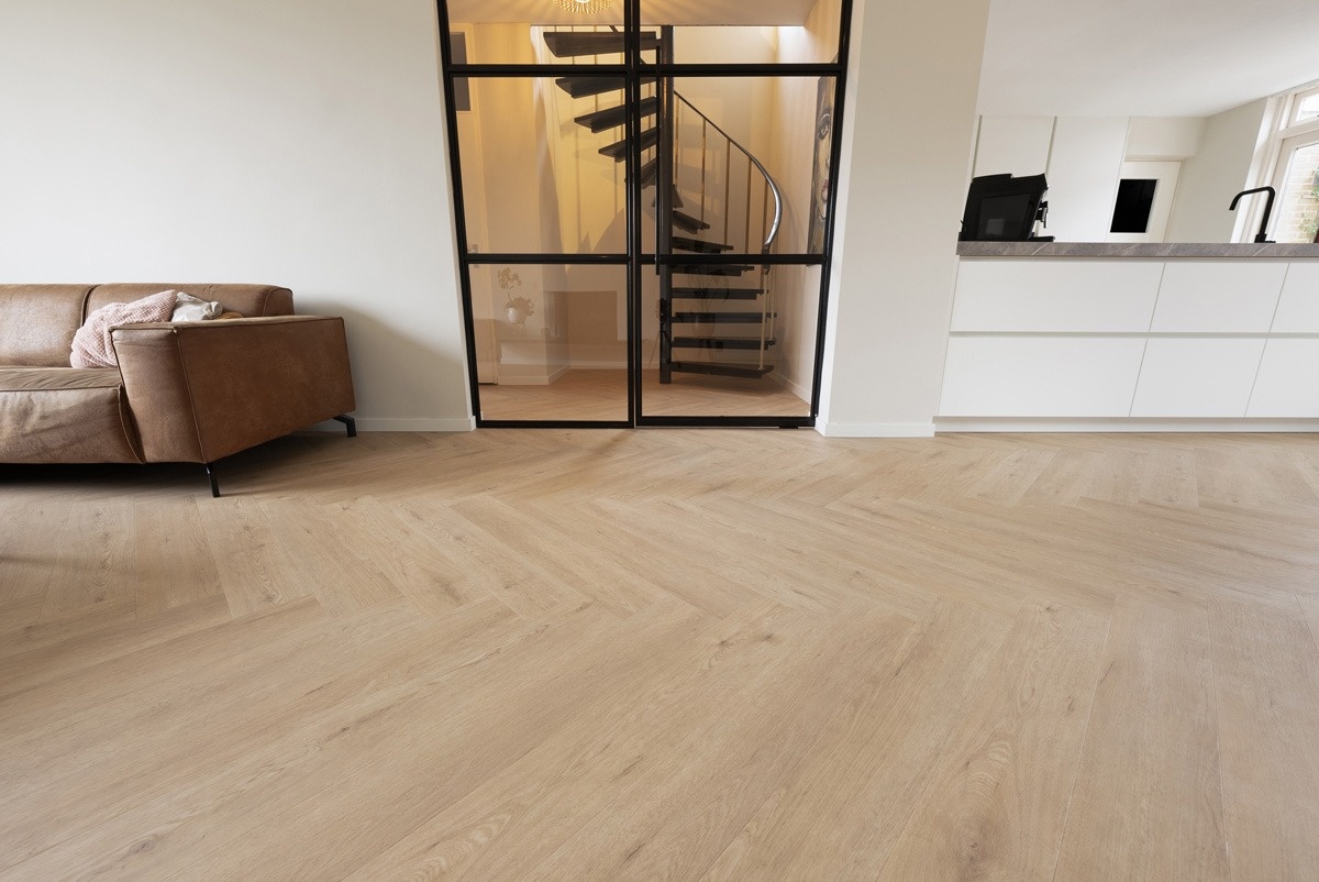 Floer Walvisgraat Gaia Grijsbeige FLR-3915 Click PVC
