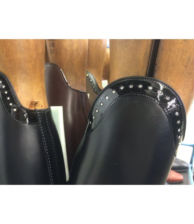 accessoires Lakleer2cm strook op de rand van de schacht met Swarowski steentjes (alleen voor laarzen besteld in CYB, niet beschikbaar voor laarzen besteld in standaard series)