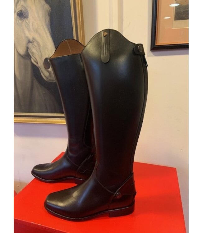 Petrie Zipper Boots (at the back) 25% discount Z004-5.5 Petrie Leeds  black rindleather with an elastic section  UK 5.5 44-36 N