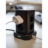 Brennenstuhl Brennenstuhl staande tafelcontactdoos 8-voudig met schakelaar  en 4x USB 1153560000