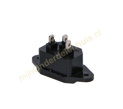 Universele voedingsstekker contra voor apparaten C14