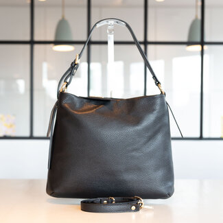 Carol J Handtas Isidora Nero